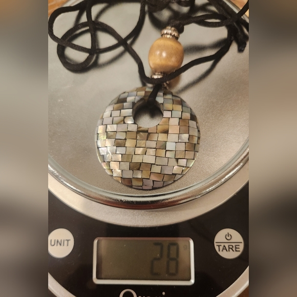 Paua Abalone Mother of Pearl Mosaic Large Round Pendant With Ceramic Bead - Picture 9 of 9